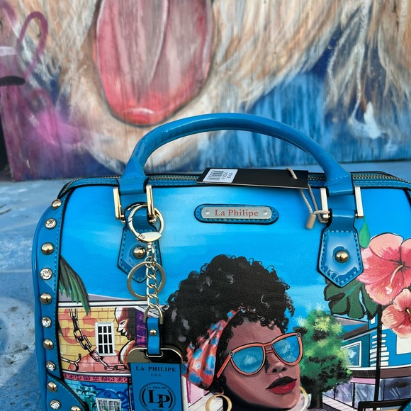 La Philipe purse studs made in Miami new with tag and keychain bag - Picture 2 of 12